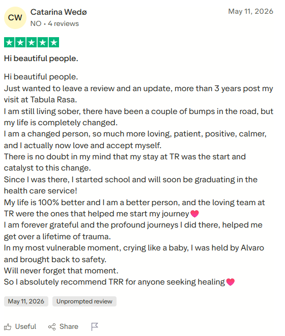 Trustpilot review screenshot for Tabula Rasa Retreat by Catarina Wedø, 5-star, May 11, 2026, titled Hi beautiful people.